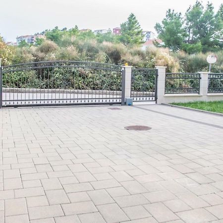 Relax Inn Подстрана Экстерьер фото