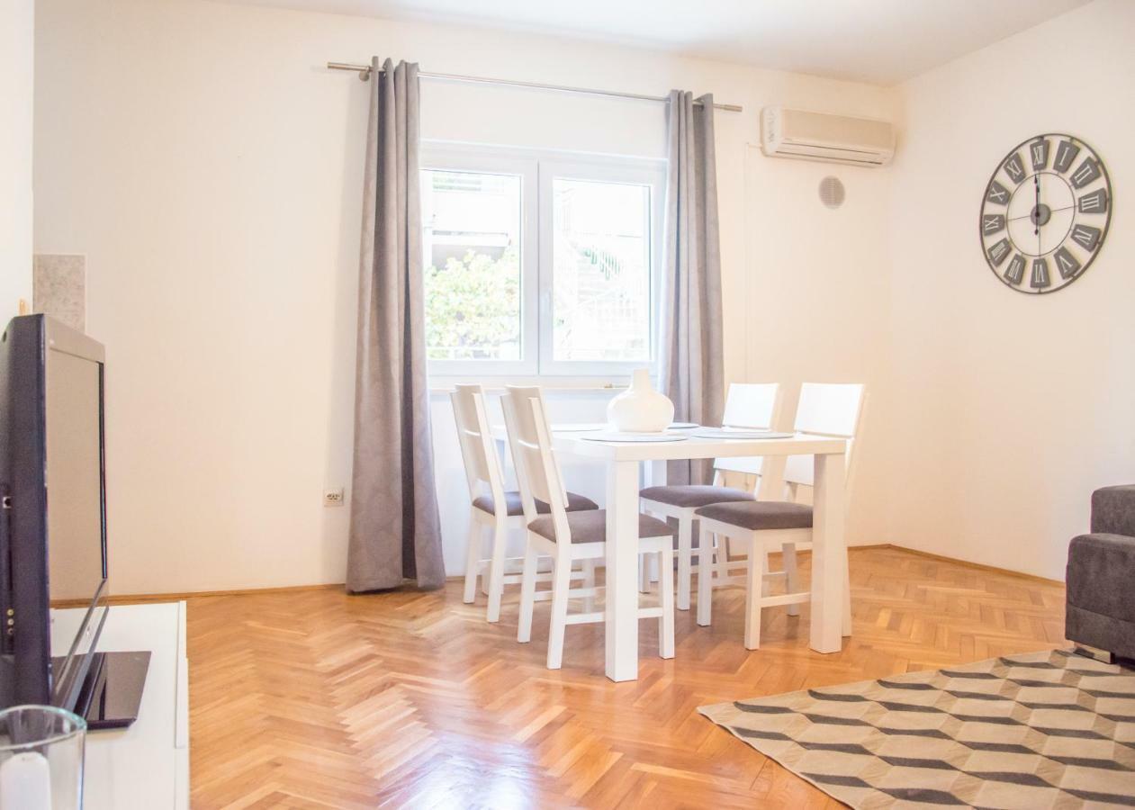 Relax Inn Подстрана Экстерьер фото